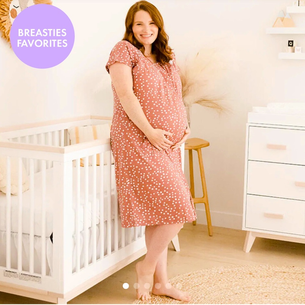 Polkadot Universal Labor and Delivery Gown - XL/XXL worn only a couple times